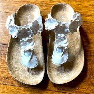 Kids sandals